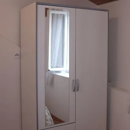 Varos Apartment Split